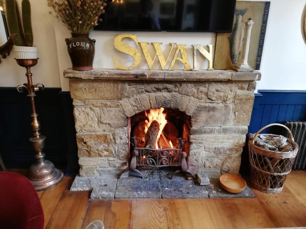 The Crooked Swan Hotel ครูเคิร์น ภายนอก รูปภาพ