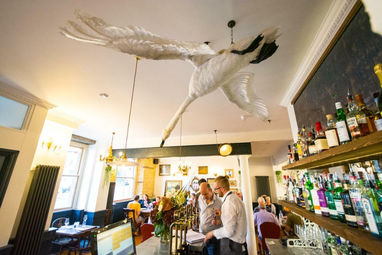 The Crooked Swan Hotel ครูเคิร์น ภายนอก รูปภาพ